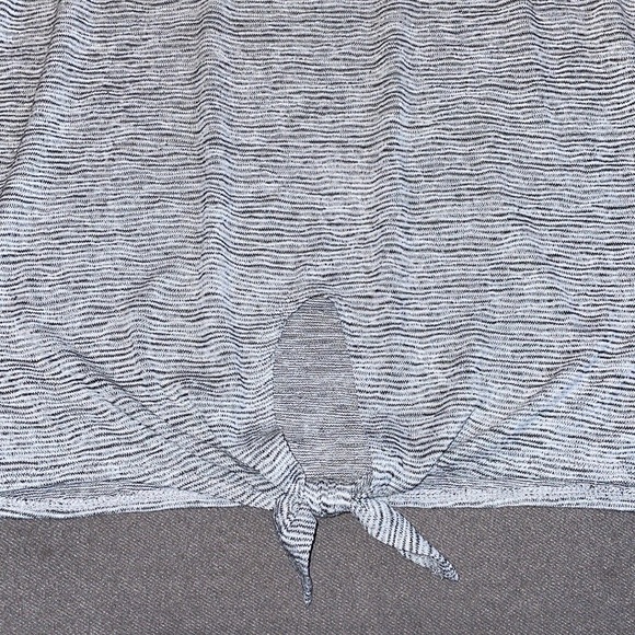 NEW.  J.Crew Women’s sleeveless top.  Size XS - Picture 3 of 5